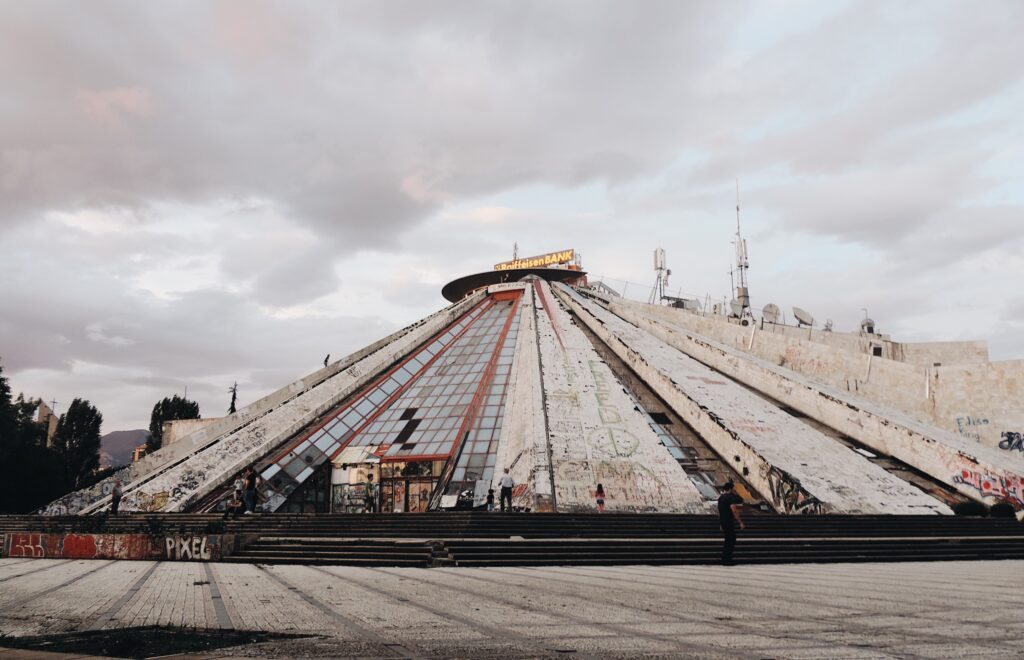 Piramide Tirana
